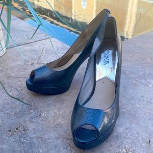 Michael Kors peep toe pump